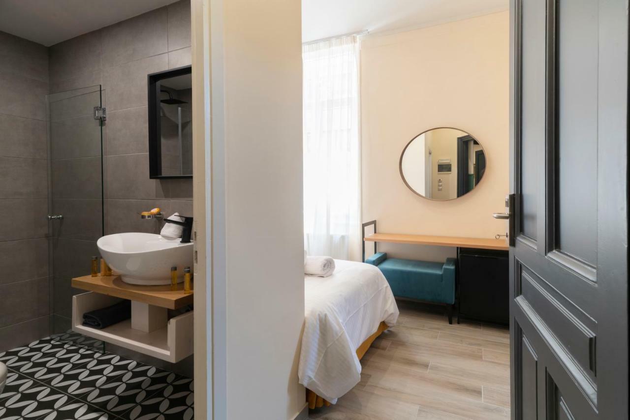 Market Portrait Hotel